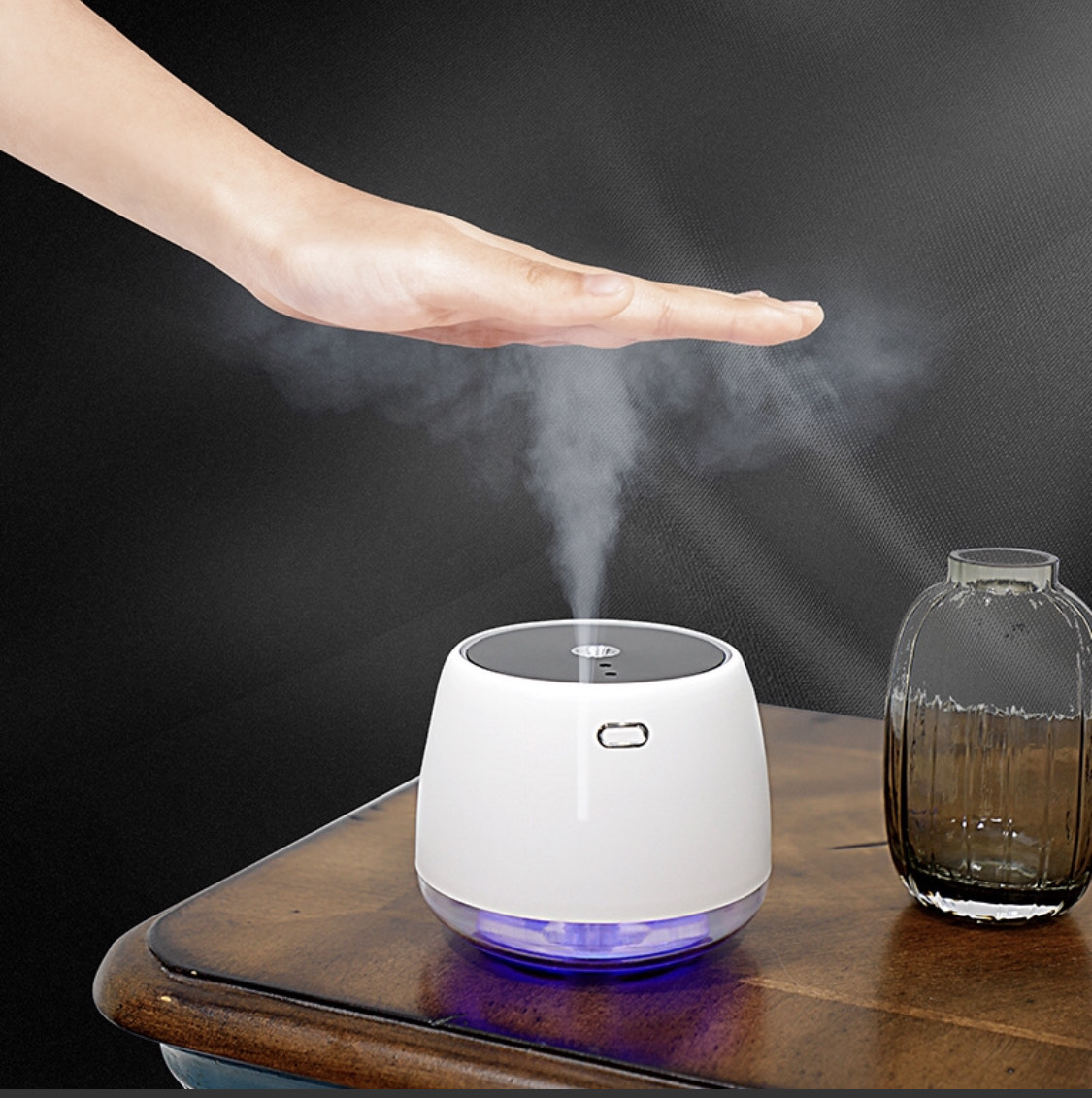 Dispozitiv cu senzor pentru dezinfectarea mainilor cu alcool sanitar