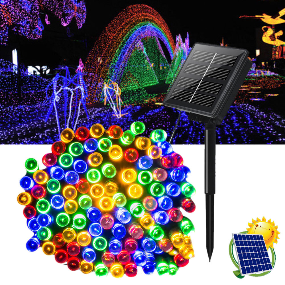 Instalatie cu incarcare solara si telecomanda, 450 leduri, 1 mini-panou solar, 1 varf ascutit pentru fixare, 45m lungime, culoare multicolor