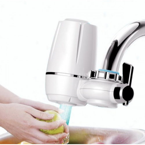 Robinet cu filtru pentru purificarea apei